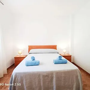 A Pocos Metros De La Playa Carboneras